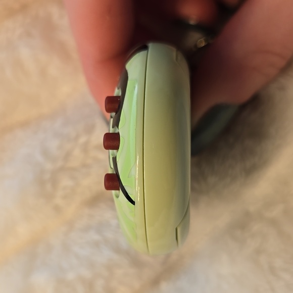 Tamagotchi Connection v4.5 English Green Tribal USA Shell 2007 - Picture 5 of 10